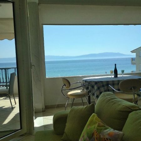 Appartamento Luxury Sea View Ofrínion Esterno foto