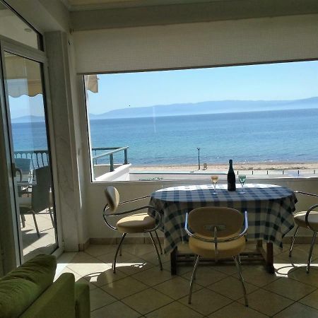 Appartamento Luxury Sea View Ofrínion Esterno foto