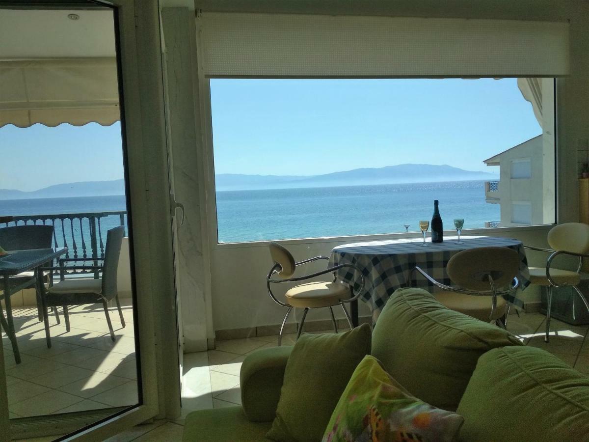 Appartamento Luxury Sea View Ofrínion Esterno foto