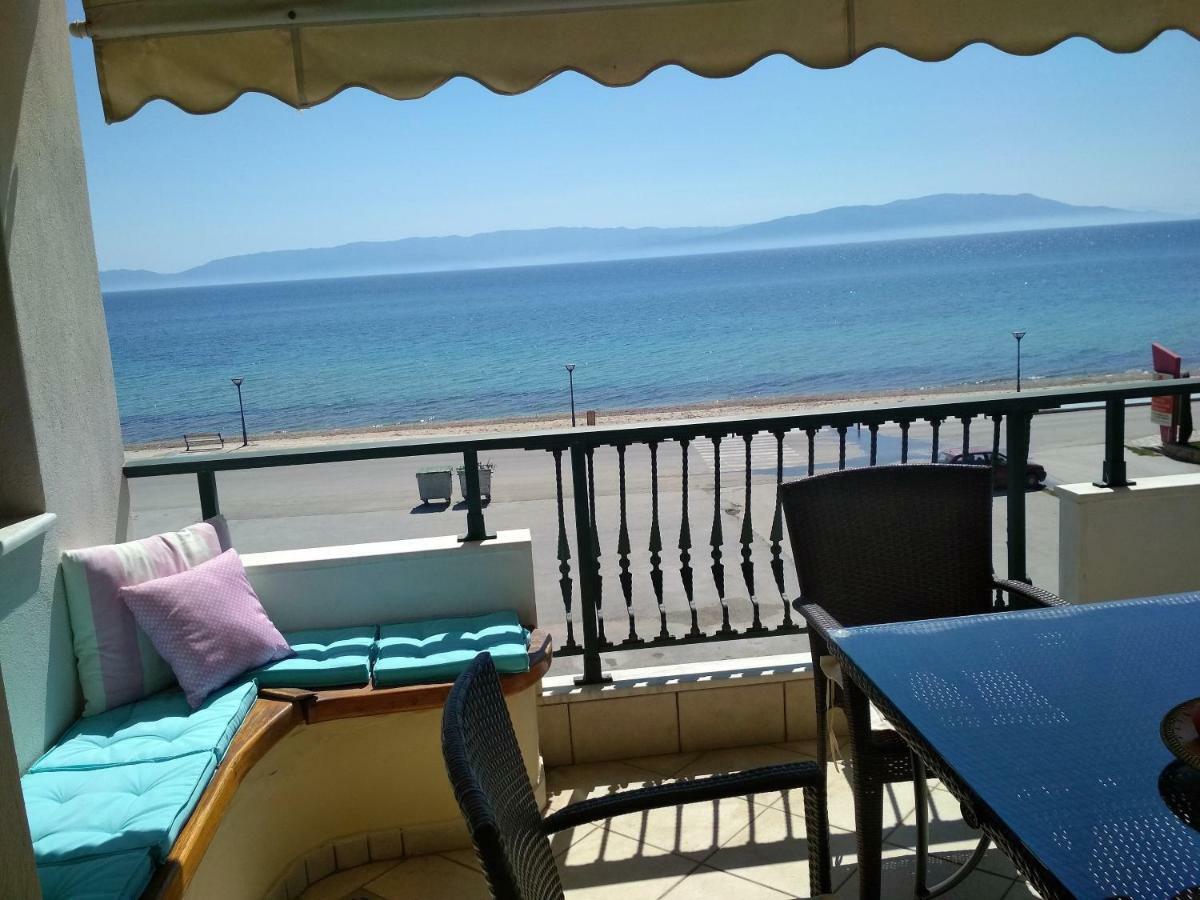 Appartamento Luxury Sea View Ofrínion Esterno foto