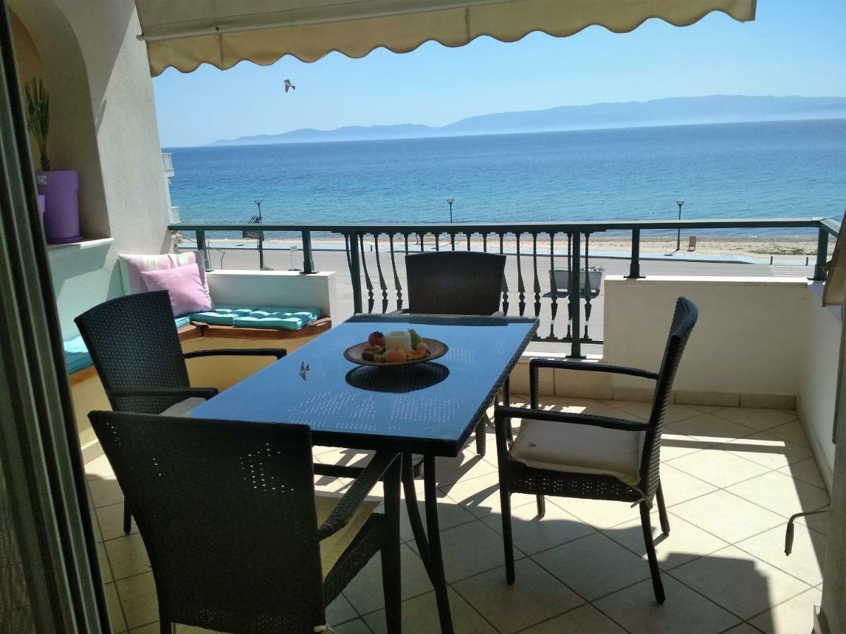Appartamento Luxury Sea View Ofrínion Esterno foto